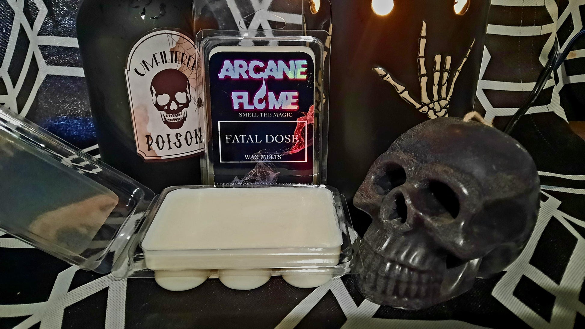 Fatal Dose Wax Melt – Elderberry Nectar, Mandarin, Raspberry, Botanical & Wood Notes
