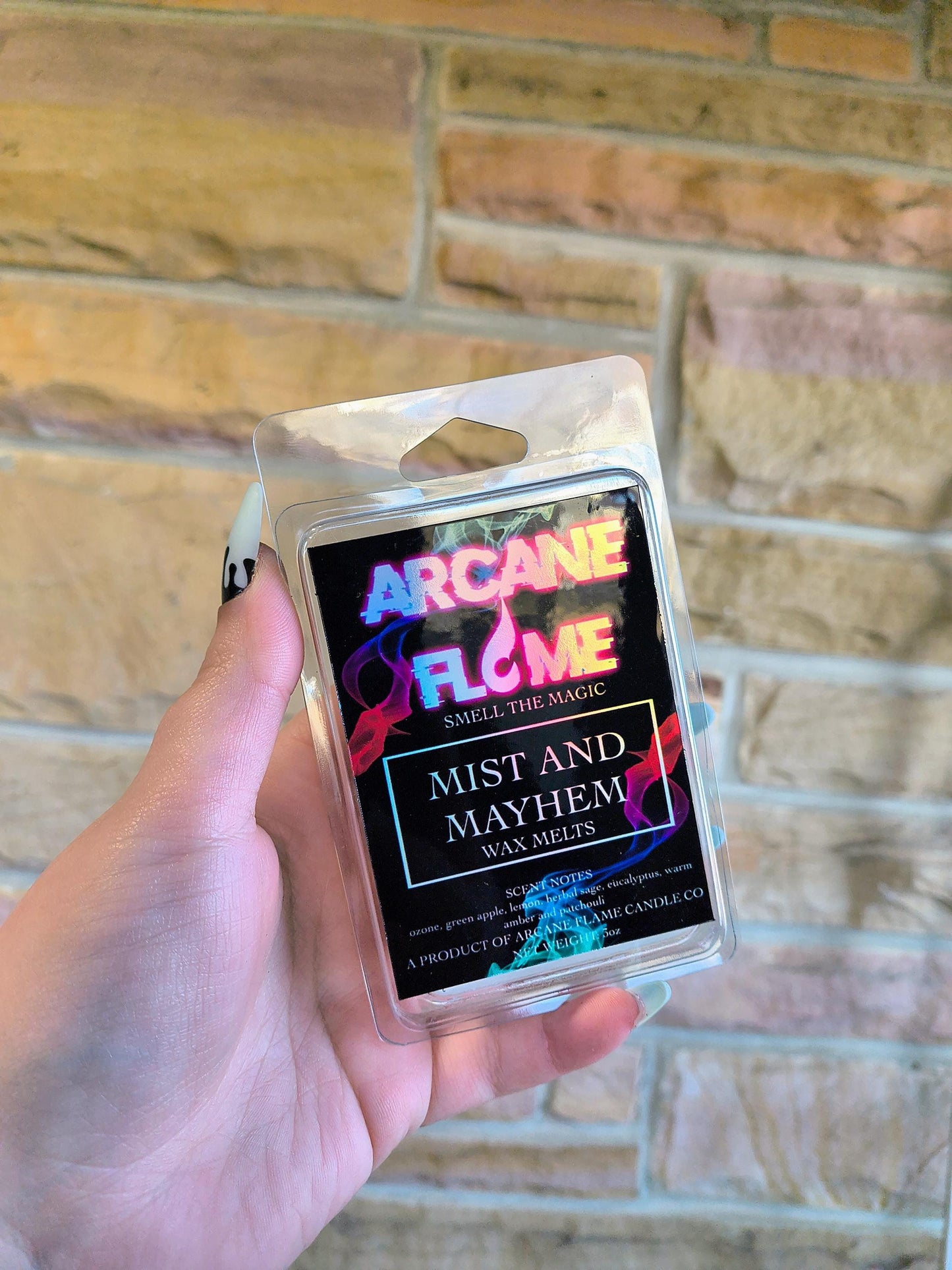 Mist & Mayhem Wax Melt – A Fresh, Herbal, and Warm Scent Experience