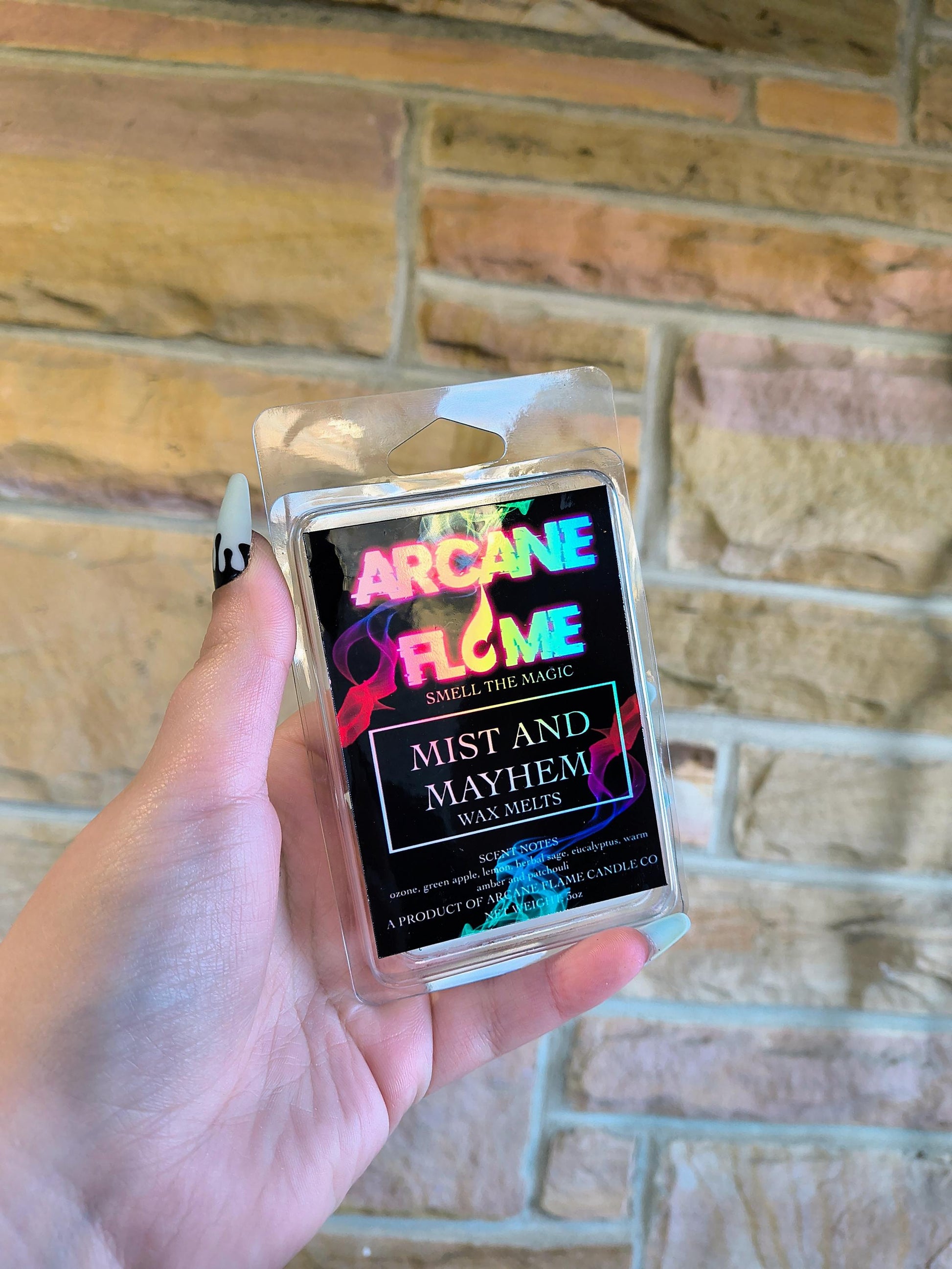 Mist & Mayhem Wax Melt – A Fresh, Herbal, and Warm Scent Experience
