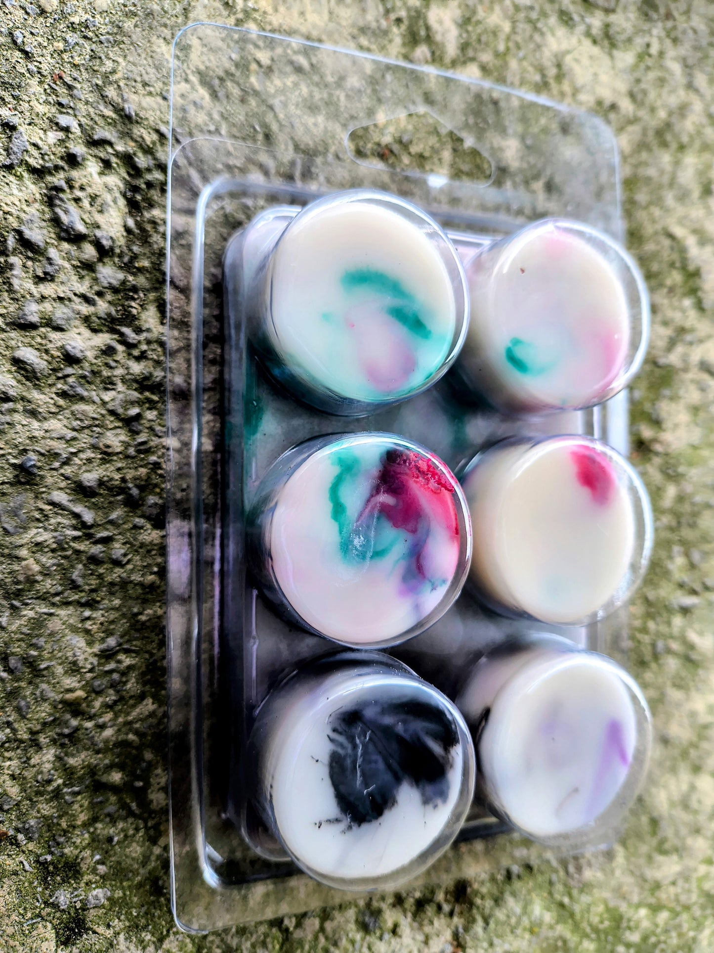 Ghost in the Grove – Dark Musk, Black Currant & Cedar Wax Melt
