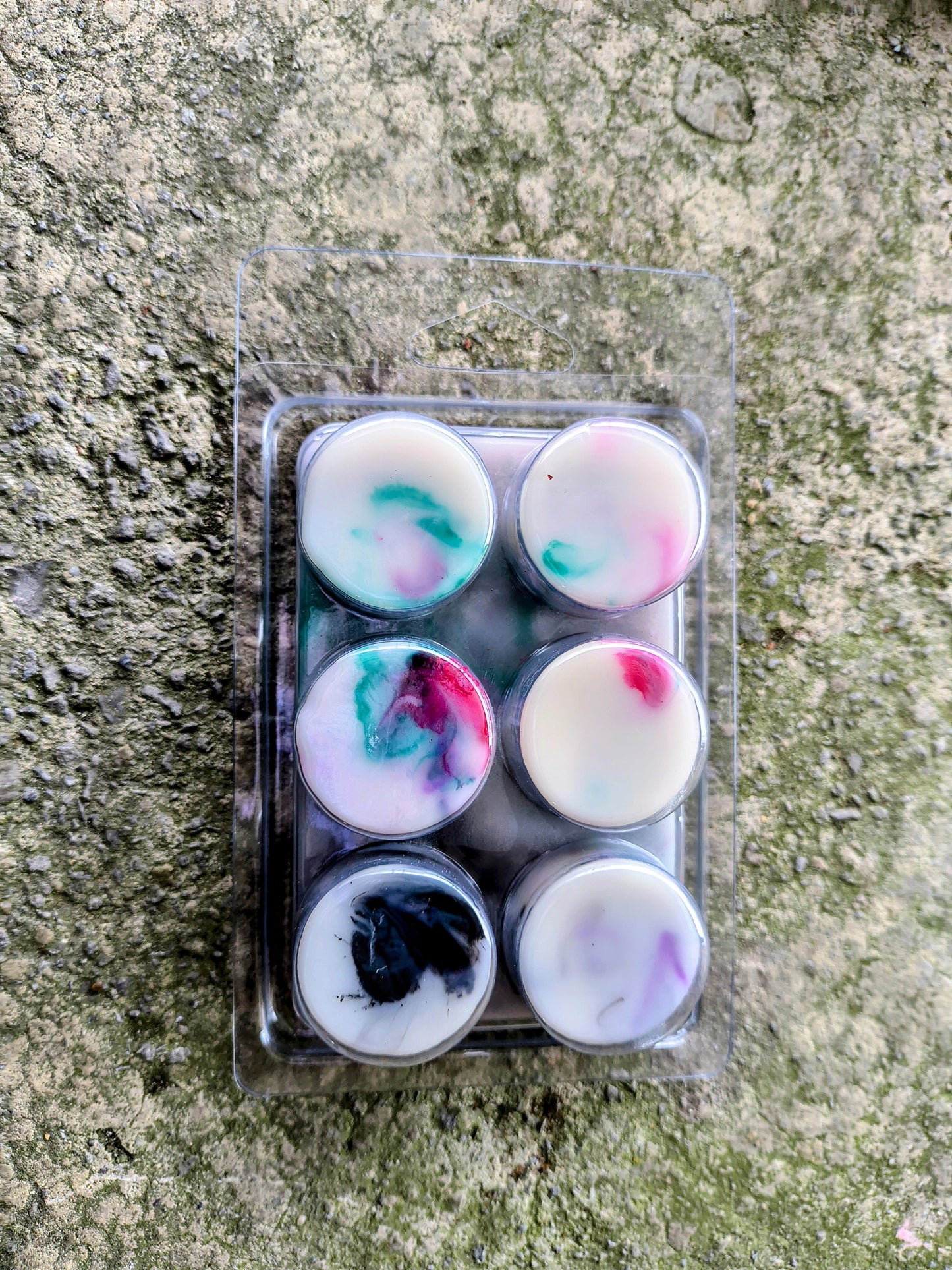 Ghost in the Grove – Dark Musk, Black Currant & Cedar Wax Melt